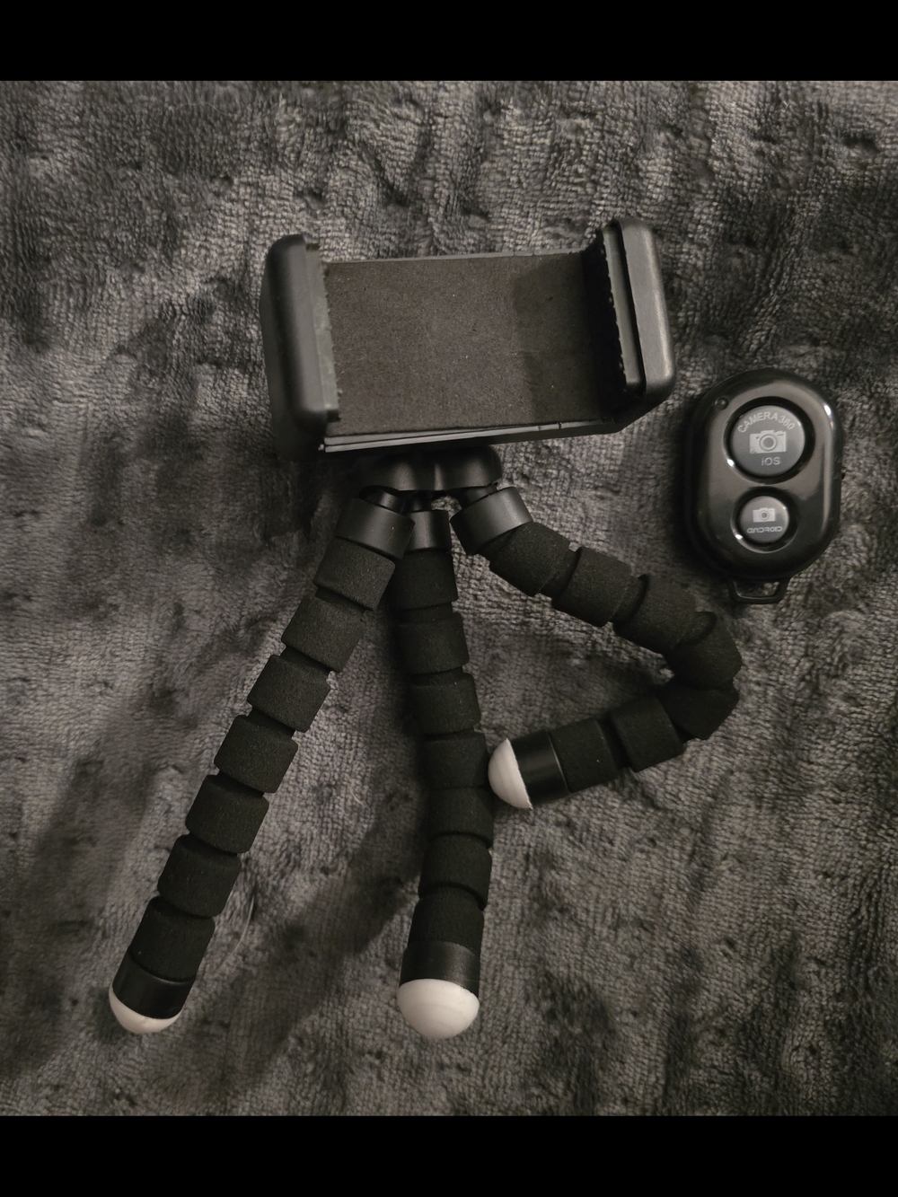 NIB- Universal Flexible Tripod With Phone Mount And Bluetooth Remote Control